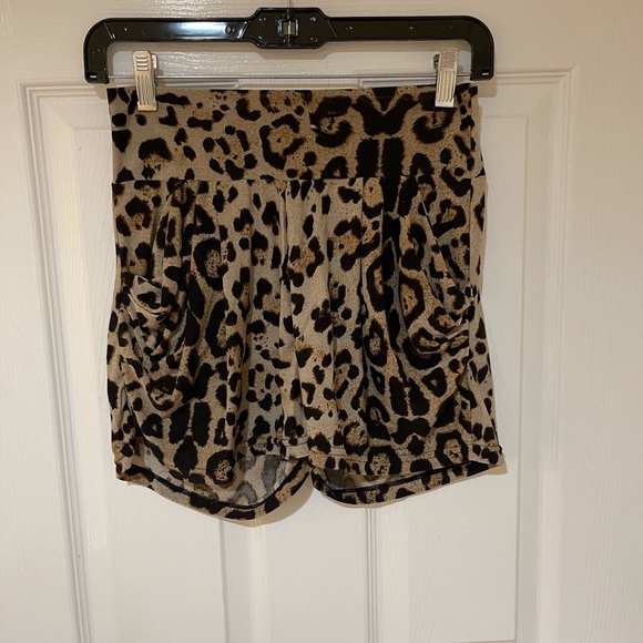 NWT Animal Print Shorts - Picture 1 of 1